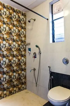 Deluxe Tek Büyük Yataklı Oda, 1 Çift Kişilik Yatak, Bahçe Manzaralı, Bahçeli