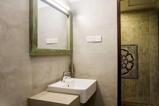 4-Bed Female Dormitory with Shared Bathroom