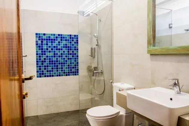 4-Bed Female Dormitory with Shared Bathroom