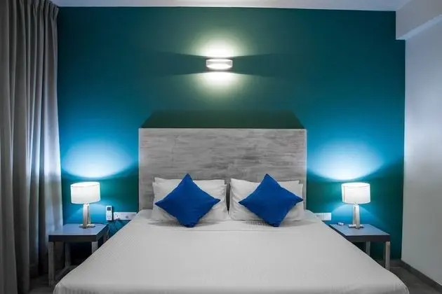 Deluxe Double Room with Balcony and Sea View