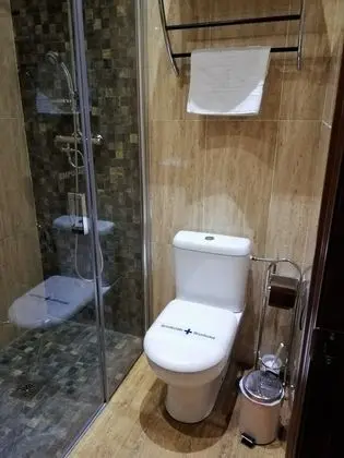 Büyük Yataklı Tek Kişilik Oda