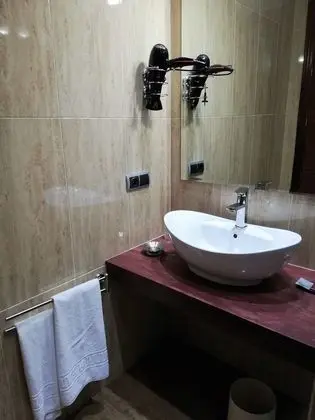 Büyük Yataklı Tek Kişilik Oda