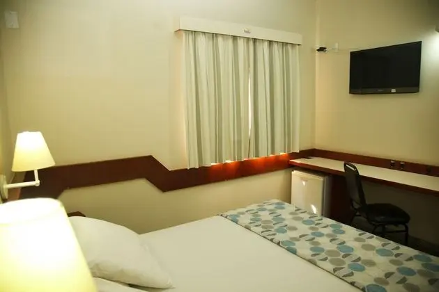 Luxury Tek Büyük Yataklı Oda