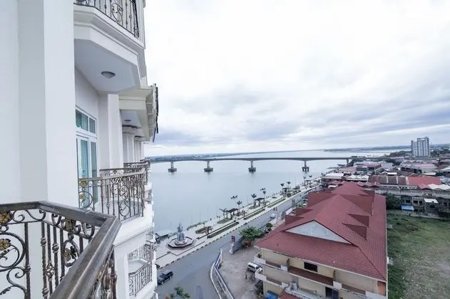 İki Ayrı Yataklı Oda, Balkon, Nehir Manzaralı (Mekong)