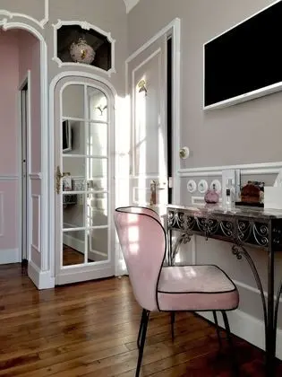 Romantic Tek Büyük Yataklı Oda