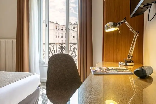 Standard Tek Büyük Yataklı Oda