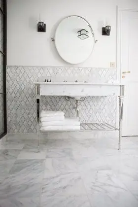 Tek Büyük Yataklı Oda, Avlu Manzaralı (Chambre n°2)