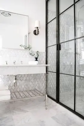 Tek Büyük Yataklı Oda, Şehir Manzaralı (Chambre n°1)