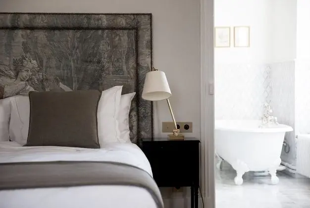 Tek Büyük Yataklı Oda, Üzüm Asması Manzaralı (Chambre n°3)