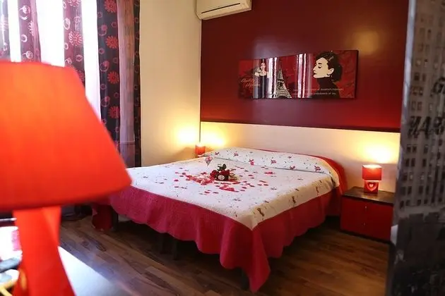 Tek Büyük veya İki Ayrı Yataklı Oda