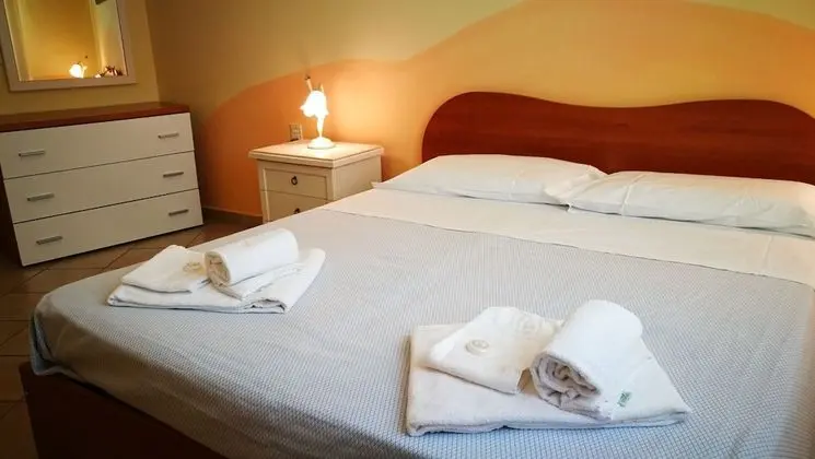 Tek Büyük veya İki Ayrı Yataklı Oda, Dağ Manzaralı