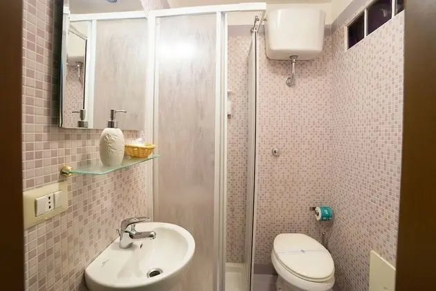 Superior Tek Büyük Yataklı Oda (Private Bathroom)