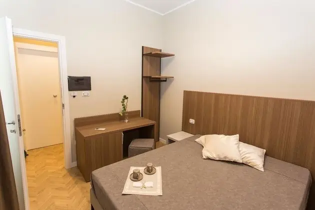 Standard Tek Büyük Yataklı Oda, Ortak Banyo