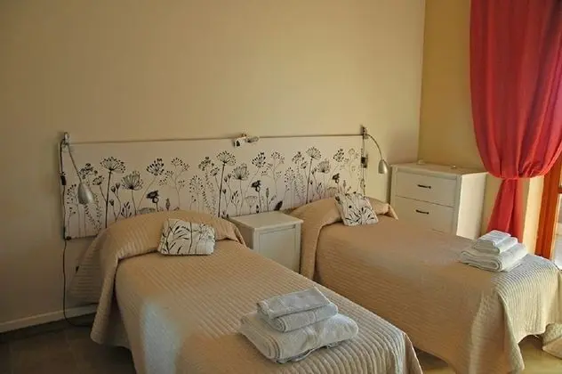 İki Ayrı Yataklı Oda, 2 Tek Kişilik Yatak