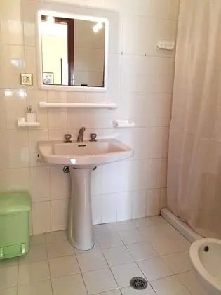 Classic Tek Büyük Yataklı Oda