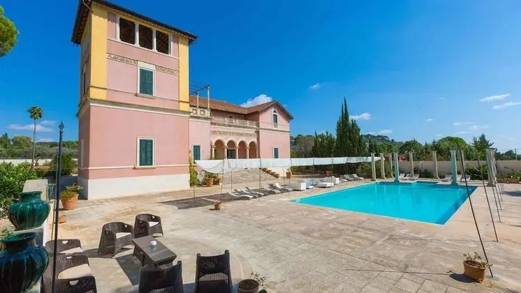 Villa