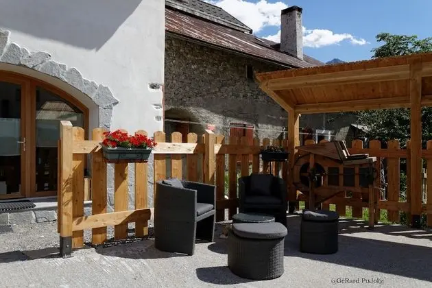 Tek Büyük Yataklı Oda, Sigara İçilmez (Saint Pierre)