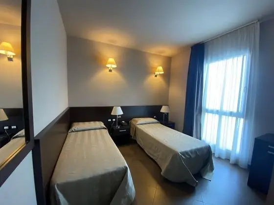 Tek Büyük veya İki Ayrı Yataklı Oda