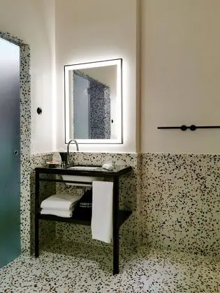 Süit, 1 En Büyük (King) Boy Yatak ve Çekyat, Şehir Manzaralı
