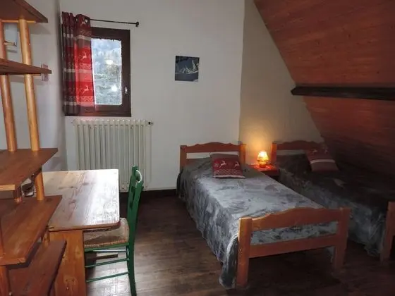 Üç Kişilik Oda, 3 Tek Kişilik Yatak (Chardons Bleus)
