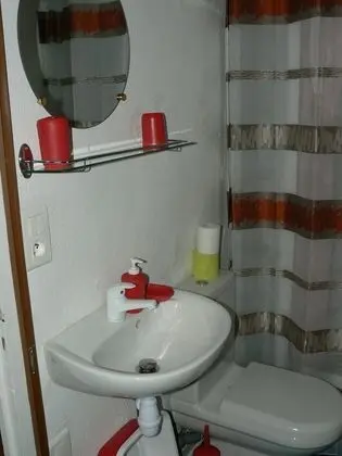 Economy Oda, Göl Manzaralı