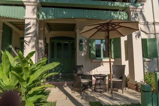 Tek Büyük Yataklı Oda, Balkon, Bahçe Manzaralı (Mouhot)