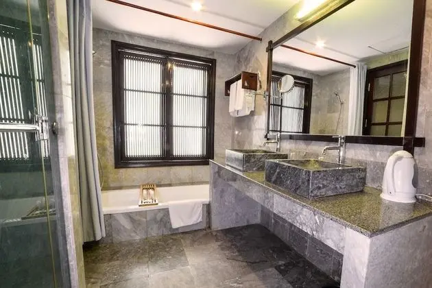 Deluxe Tek Büyük Yataklı Oda, Bahçe Manzaralı