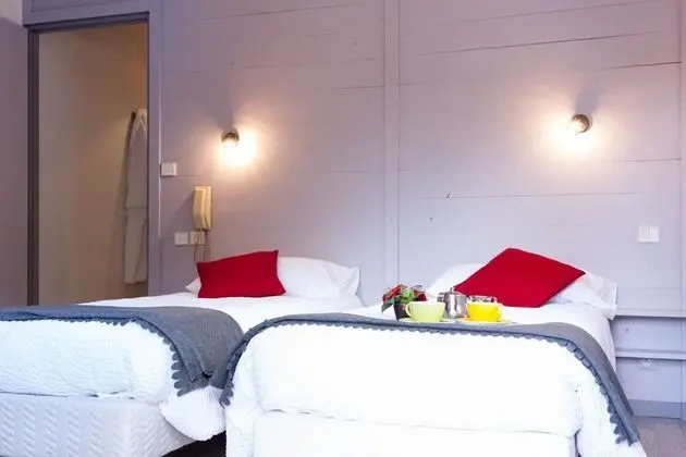 Tek Büyük veya İki Ayrı Yataklı Oda