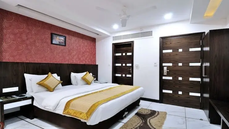 Deluxe Tek Büyük Yataklı Oda