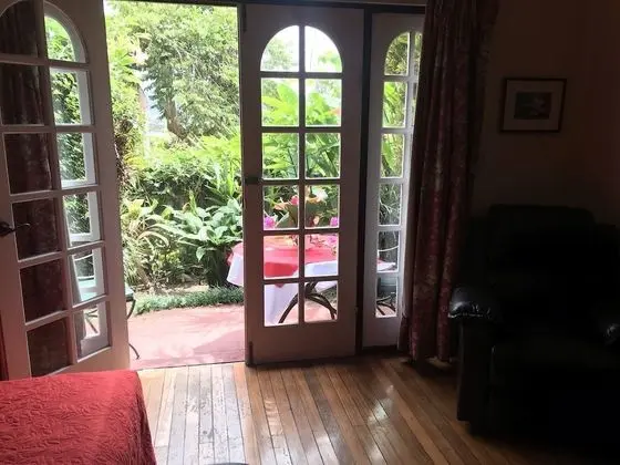 Deluxe Tek Kişilik Oda, 1 En Büyük (King) Boy Yatak, Veranda, Bahçe Manzaralı