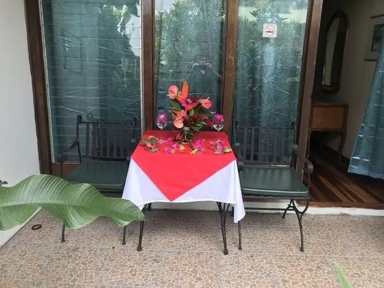 Superior Tek Kişilik Oda, 2 Büyük (Queen) Boy Yatak, Veranda, Bahçe Manzaralı