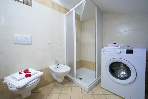 Family Sıra Ev, Birden Çok Yatak, 2 Banyolu, Bahçeli (Le Betulle Garden in Laveno)