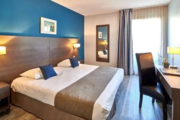 Standard Tek Büyük Yataklı Oda (Port Side, some with Balcony)