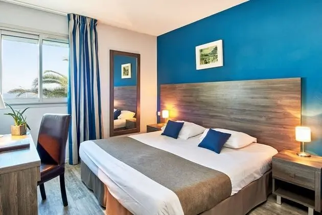 Tek Büyük Yataklı Oda, Deniz Manzaralı (Ocean, some with Balcony)