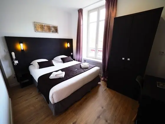 Comfort Tek Büyük Yataklı Oda
