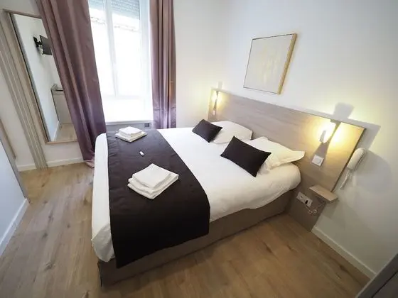 Comfort Tek Büyük Yataklı Oda