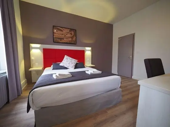 Comfort Tek Büyük Yataklı Oda