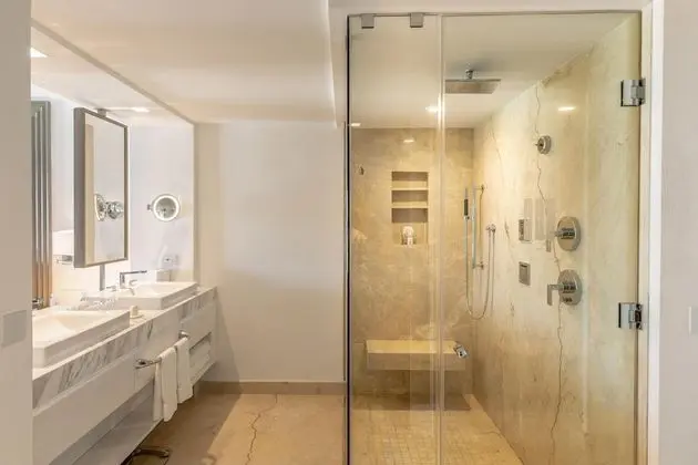Royale Two Bedroom Presidential Suite Ocean Front