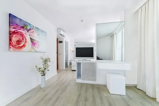 Standard Oda, Bahçe Manzaralı