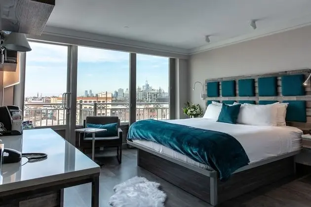 Signature Collection 1 King Bed