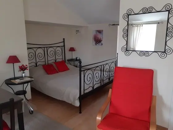 Tek Büyük Yataklı Oda (Les Coquelicots)