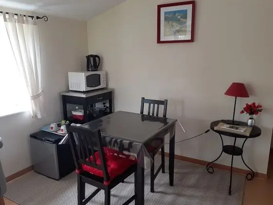 Tek Büyük Yataklı Oda (Les Coquelicots)