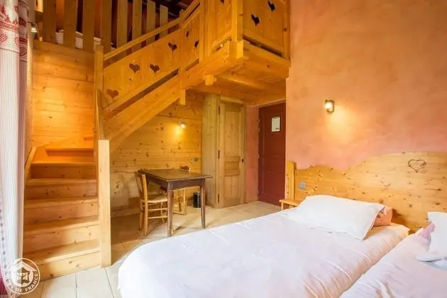 Club Süit, Banyolu/Duşlu (2 - Eté)