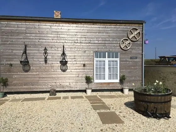 Standard Kır Evi, Banyolu/Duşlu (The Workshop)