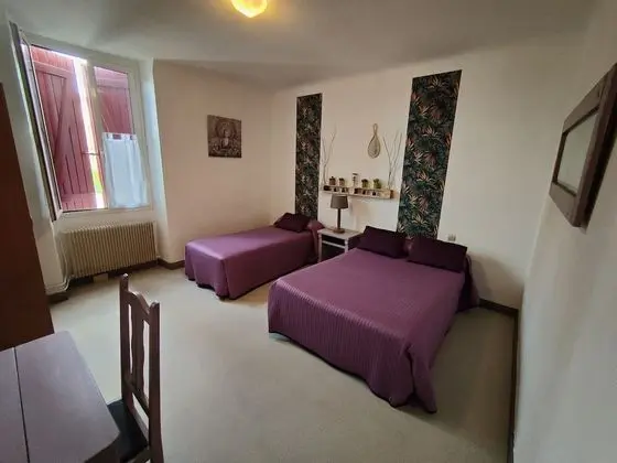 Üç Kişilik Oda