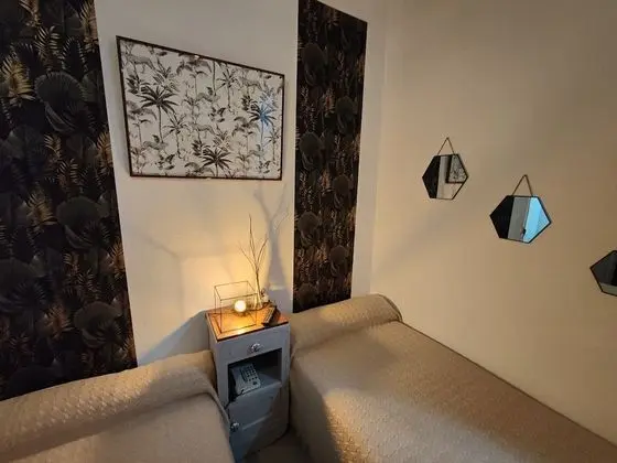Üç Kişilik Oda