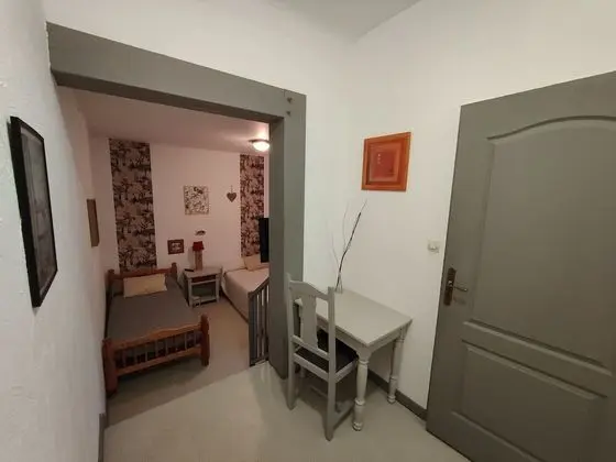 Üç Kişilik Oda
