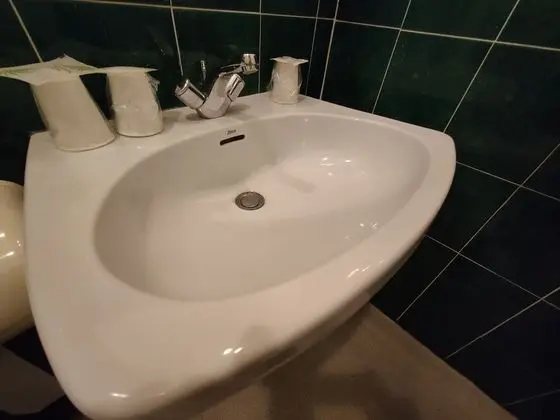 Üç Kişilik Oda