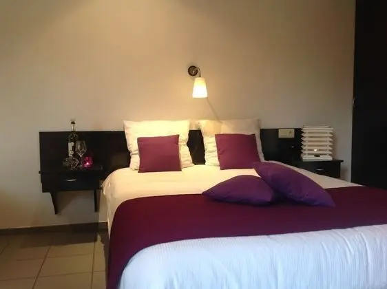 Standard Dört Kişilik Oda, Bahçe Manzaralı