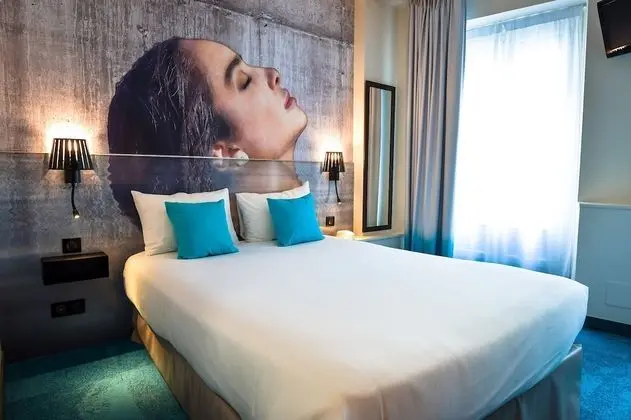 Comfort Tek Büyük Yataklı Oda